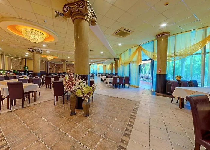 Otel Elena And Wellness 4*