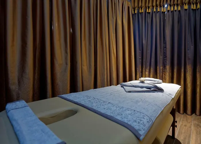 Hotell Elena And Wellness 4*