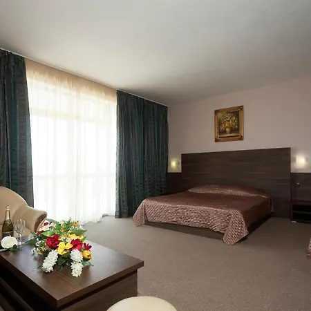 Elena And Wellness Hotell 4*