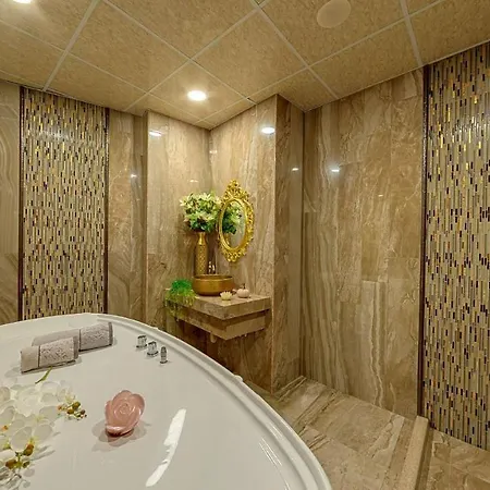 Отель Elena And Wellness