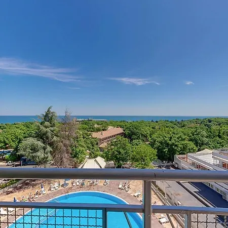 Hotell Elena And Wellness 4*