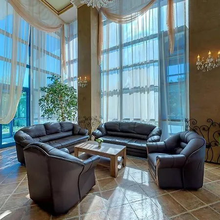 Elena And Wellness Hotell