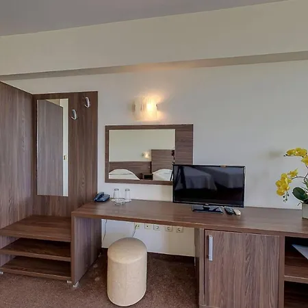 Elena And Wellness Hotell