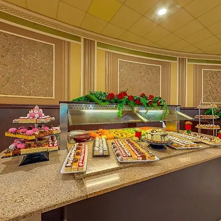 Elena And Wellness 4* غولدن ساندز