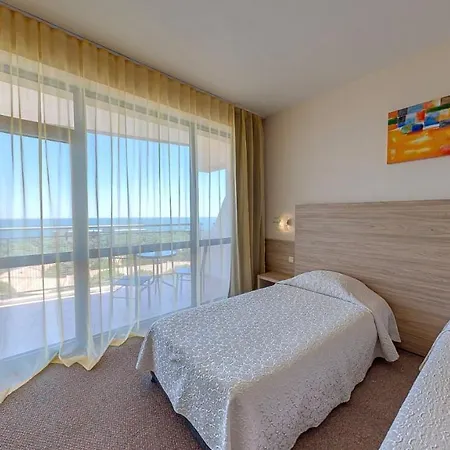 Elena And Wellness Hotell