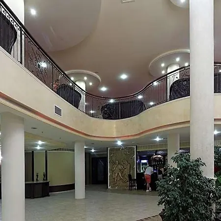 Отель Elena And Wellness 4*