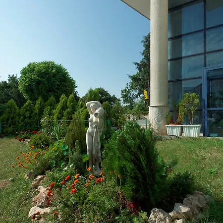 Отель Elena And Wellness