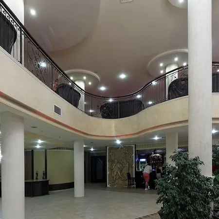 Hotell Elena And Wellness 4*