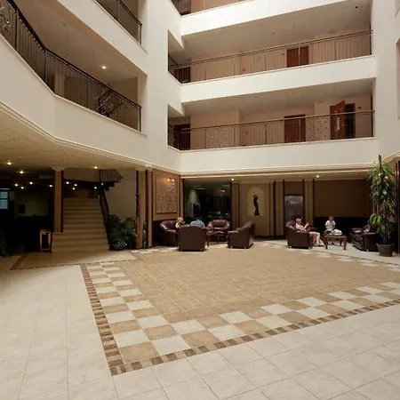 酒店 Elena And Wellness 4*