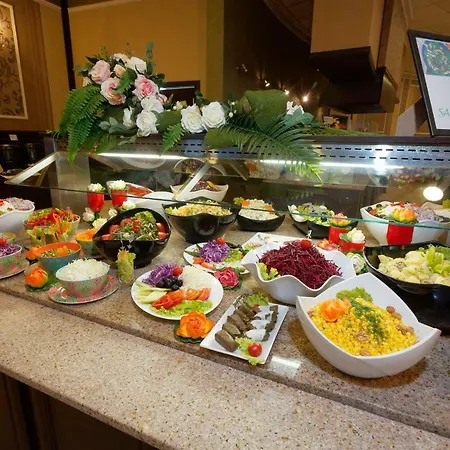 Elena And Wellness 4* غولدن ساندز